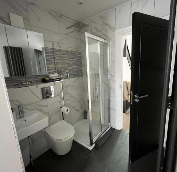 Pansiyon Double Guest Room 40 Minutes From Central London