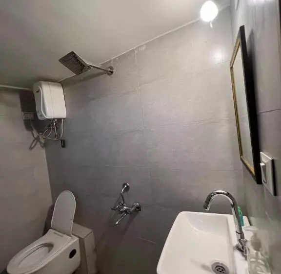 Unity Sunrise Resort   Statue Of Unity