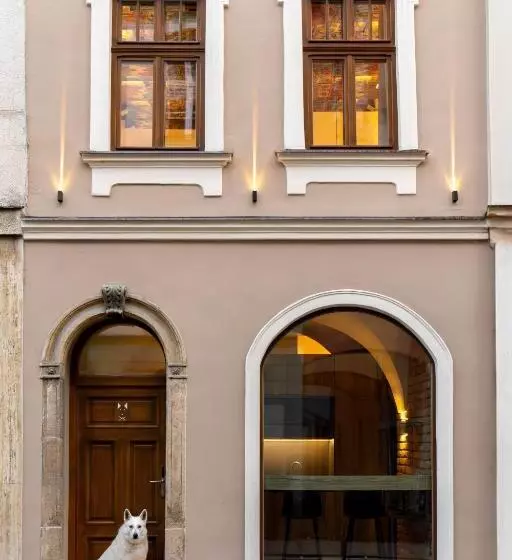 White Wolf Boutique Apartments