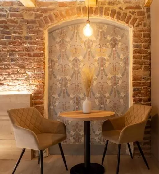 White Wolf Boutique Apartments