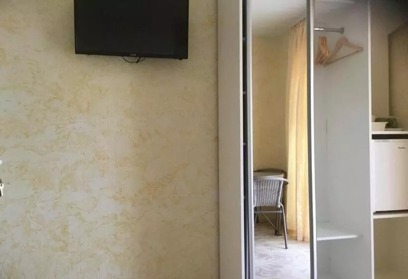 Cămin Aura