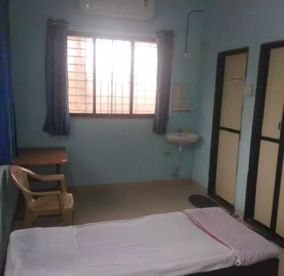 Aamiaismajoitus (B&B) Jeevandeep T S K Paryatak Niwas Nirawade
