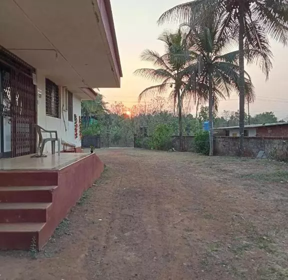 Aamiaismajoitus (B&B) Jeevandeep T S K Paryatak Niwas Nirawade
