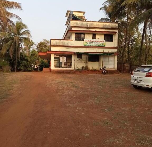 ベッドアンドブレックファースト Jeevandeep T S K Paryatak Niwas Nirawade