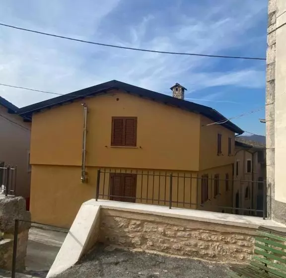 تختخواب و صبحانه La Casa Di Rita