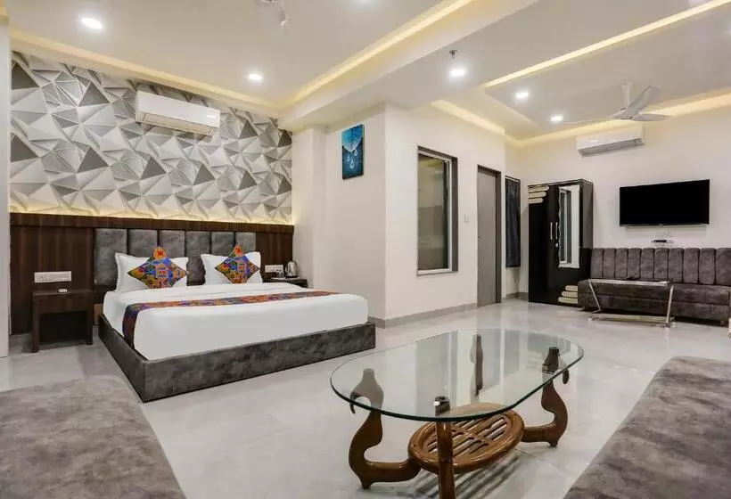 Fabhotel Prime Panchwati Regency