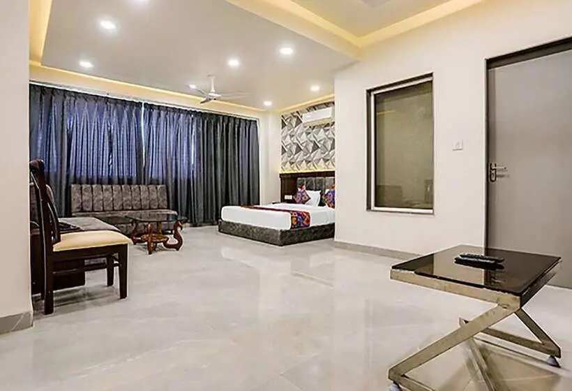 Fabhotel Prime Panchwati Regency