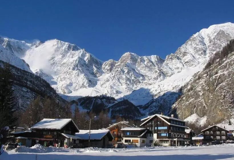 Hotelli Nuovo Pecetto