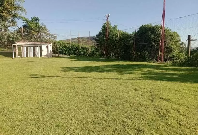 ホテル Pousada Vale Verde   Campo De Futebol E Sinuca Pro