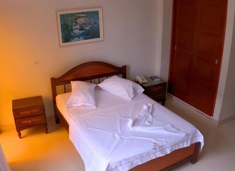 ホテル Royal Park