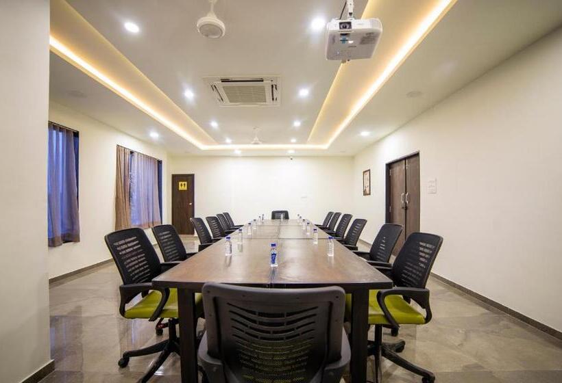 호텔 Shivalik   Mehsana