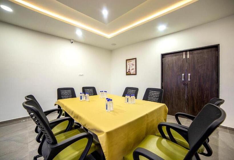 호텔 Shivalik   Mehsana