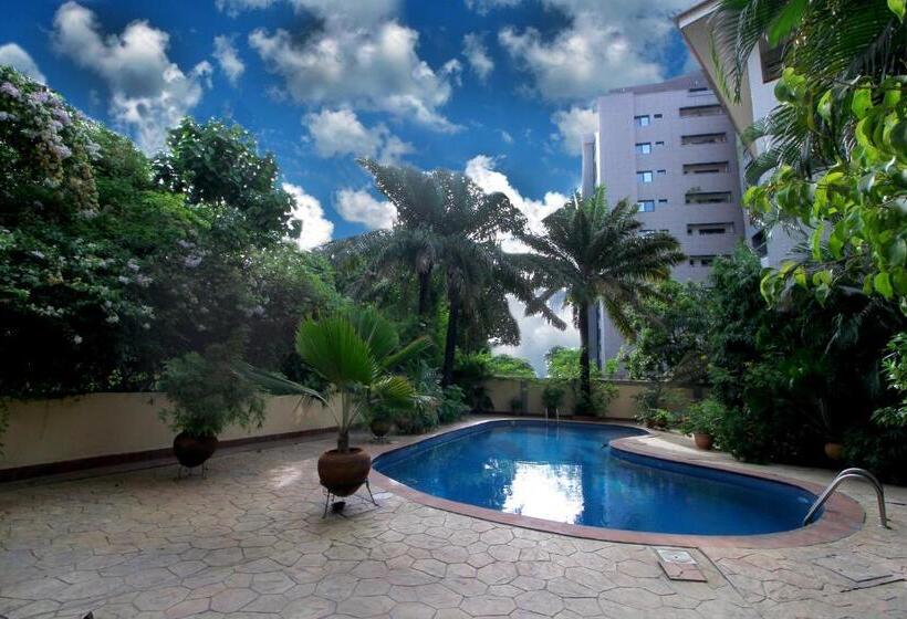 La Cour Hotels And Apartments Cooper