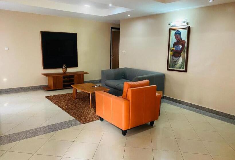 La Cour Hotels And Apartments Cooper