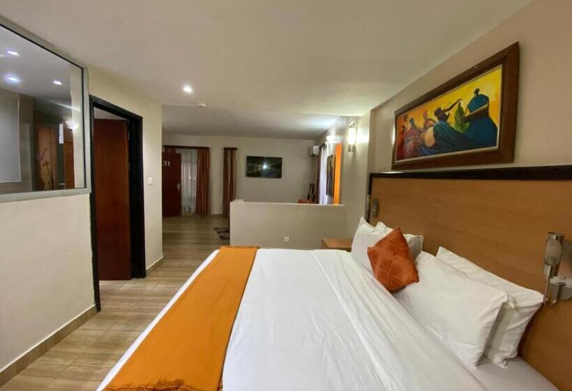 La Cour Hotels And Apartments Cooper