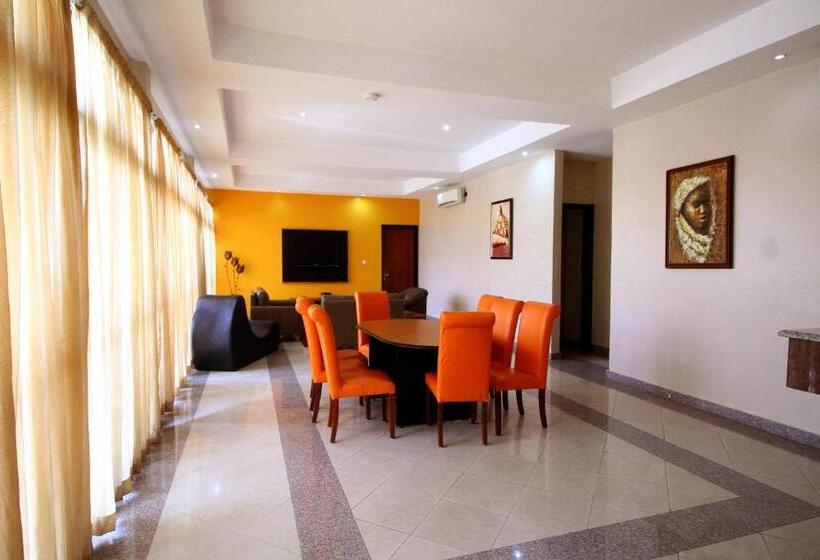 La Cour Hotels And Apartments Cooper