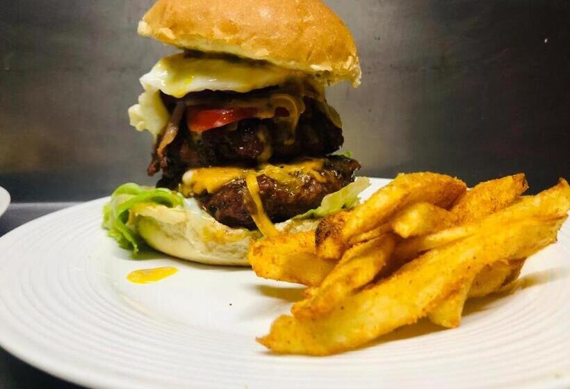 پانسیون Bruvita Guest House