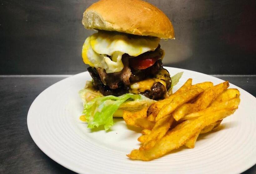 پانسیون Bruvita Guest House