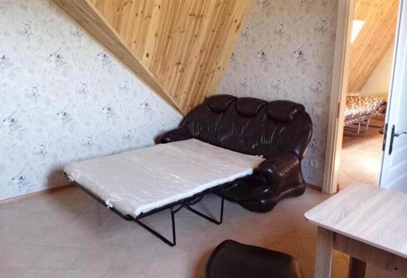 פנסיון More Nadezhd