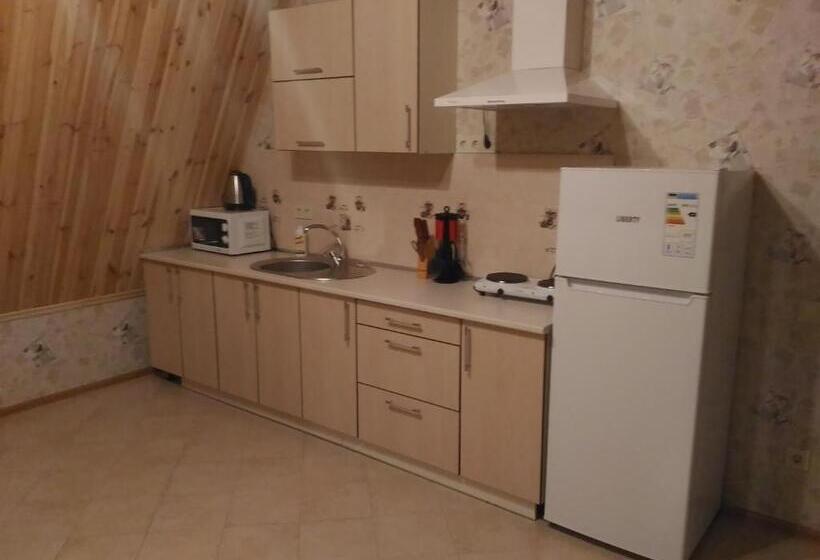 פנסיון More Nadezhd