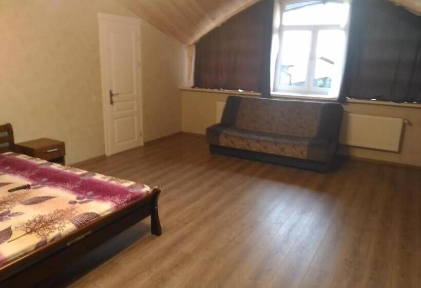 פנסיון More Nadezhd