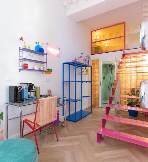 Retropop Design Apartment , Designerzimmer Für Je 2 Personen, Top Lage, Wifi