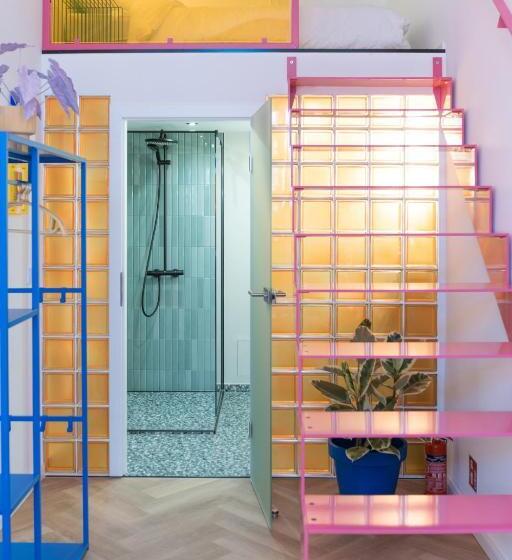 Retropop Design Apartment , Designerzimmer Für Je 2 Personen, Top Lage, Wifi