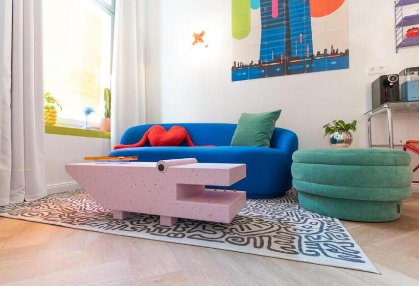Retropop Design Apartment , Designerzimmer Für Je 2 Personen, Top Lage, Wifi