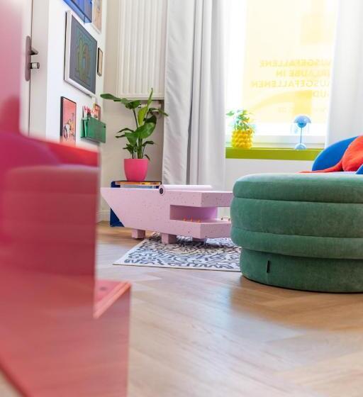 Retropop Design Apartment , Designerzimmer Für Je 2 Personen, Top Lage, Wifi