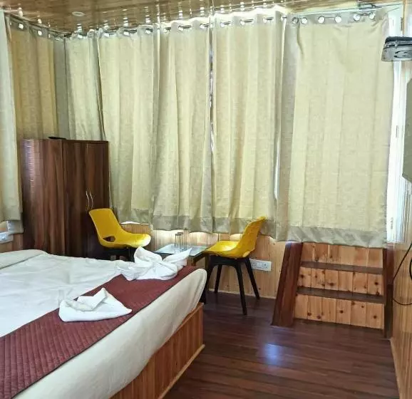 Aamiaismajoitus (B&B) Kasauli Times