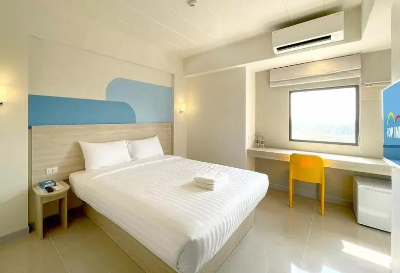 Hotelli Hop Inn Ayutthaya