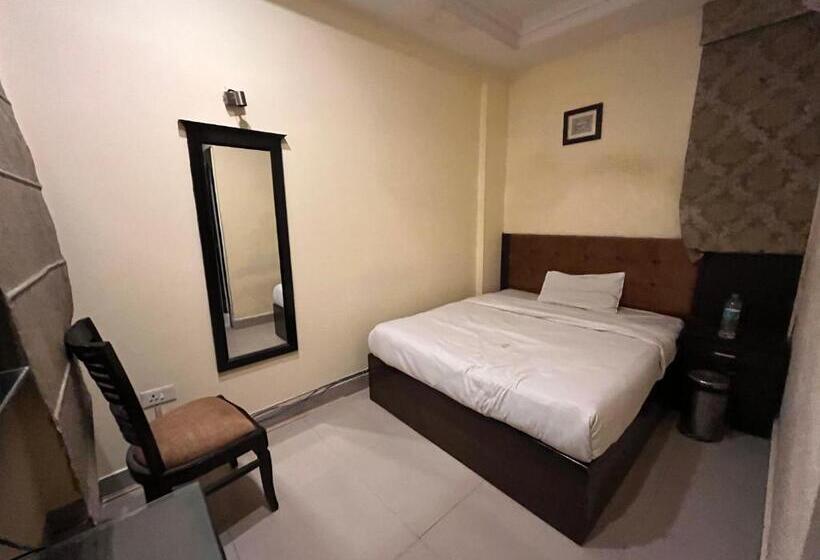 בית מלון כפרי Golden Temple View Top Rated & Most Awarded Property In Amritsar