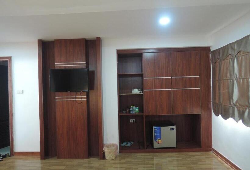 בית מלון כפרי Vang Vieng Sky Mountain View