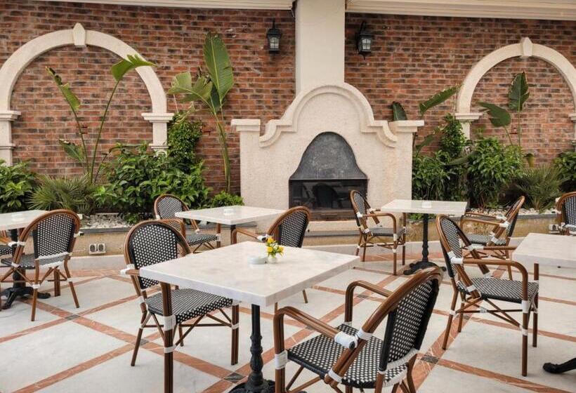 Mono Life Hotel çeşme