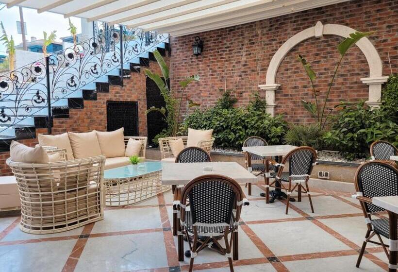 Mono Life Hotel çeşme