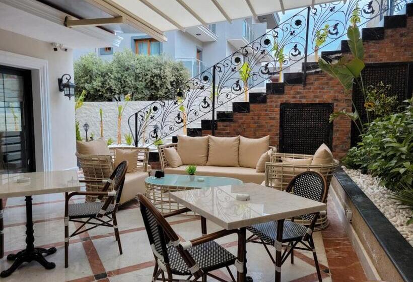 Mono Life Hotel çeşme