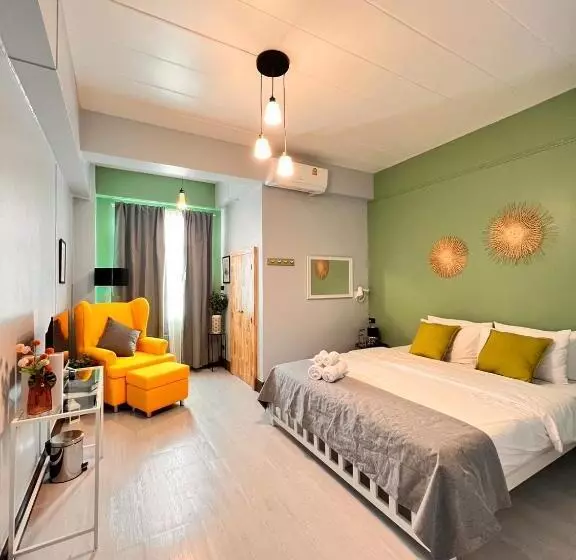 Triple J Hotel Trang