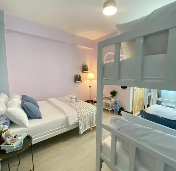 Triple J Hotel Trang