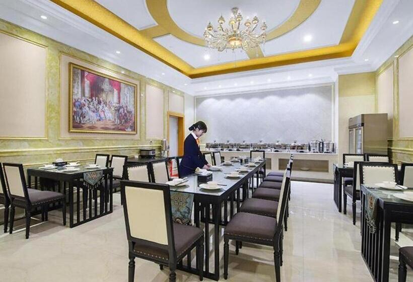 Vienna Hotel Xinjiang Kashgar 2nd Ring Road Food Street