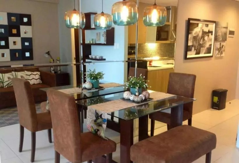 Hotelli Luxurious Family Room Pico De Loro