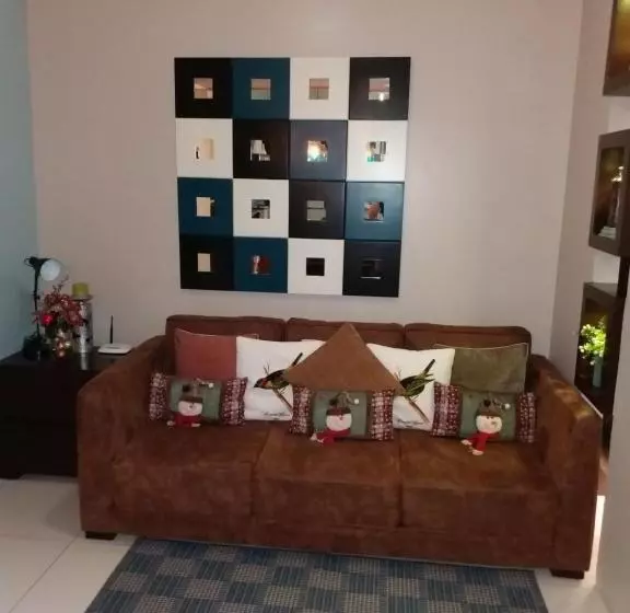 Hotelli Luxurious Family Room Pico De Loro