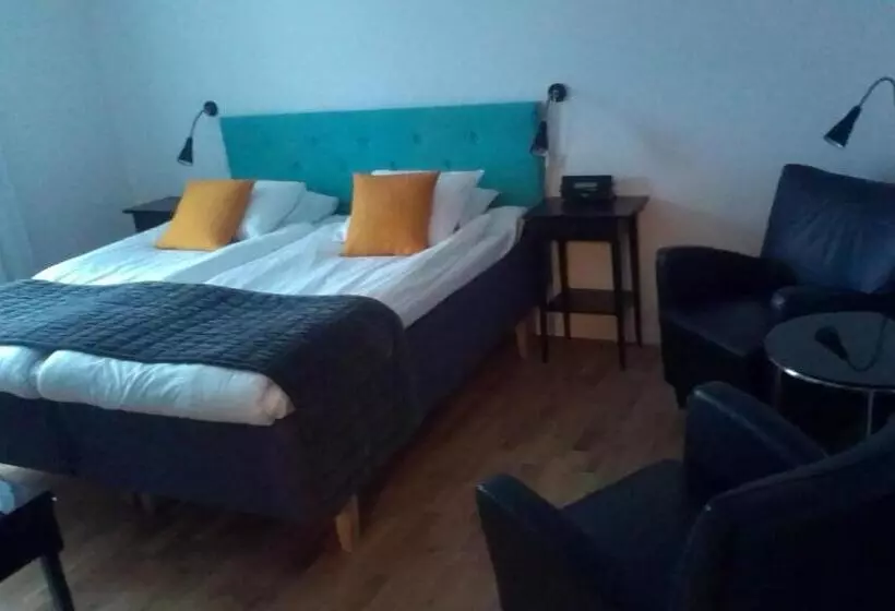 هتل Villa Ingrid
