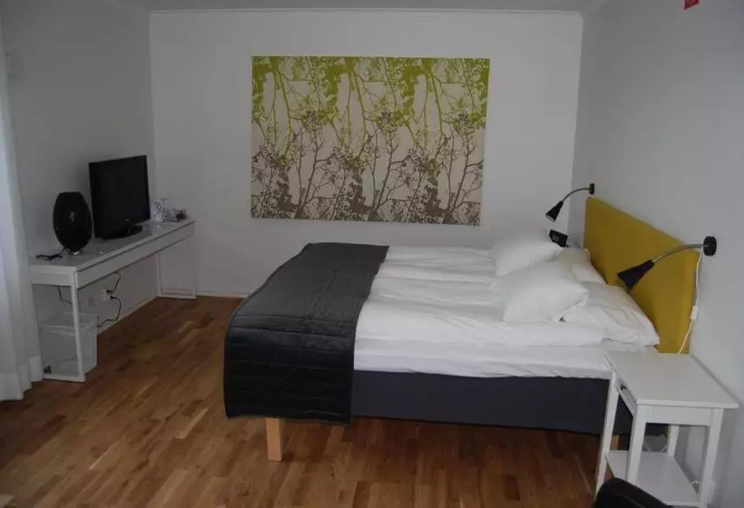 هتل Villa Ingrid