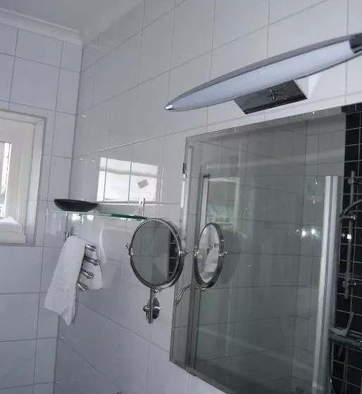 هتل Villa Ingrid