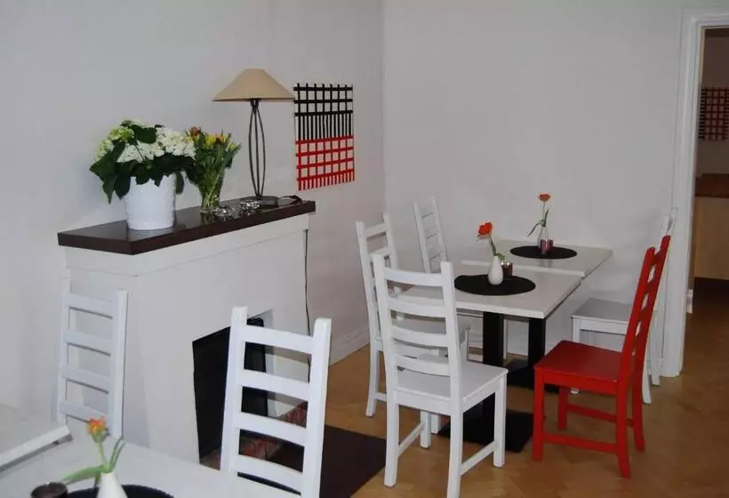 هتل Villa Ingrid