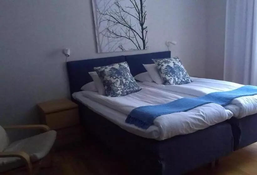 هتل Villa Ingrid