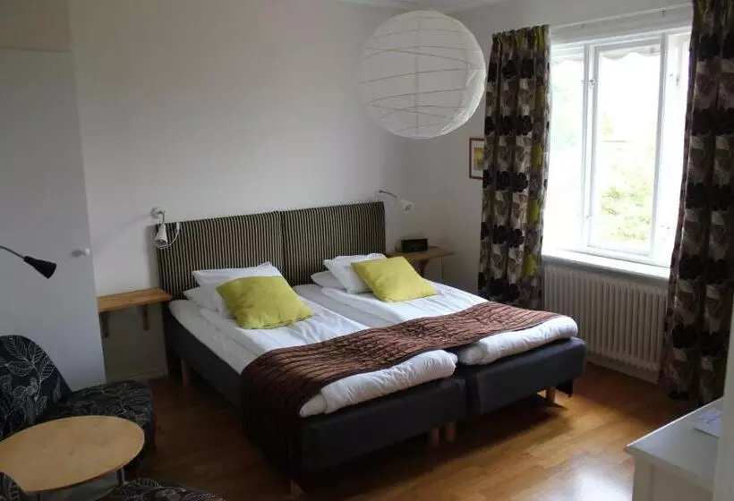 هتل Villa Ingrid