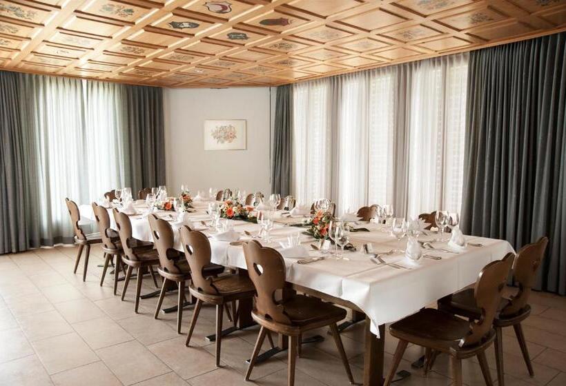 فندق Und Restaurant Wolfensberg