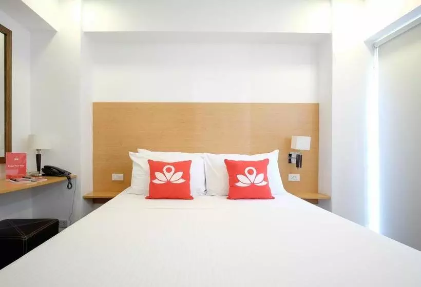ホテル Zen Rooms Makati Peñafrancia