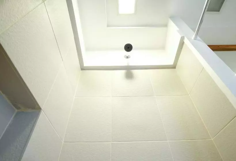 ホテル Zen Rooms Makati Peñafrancia